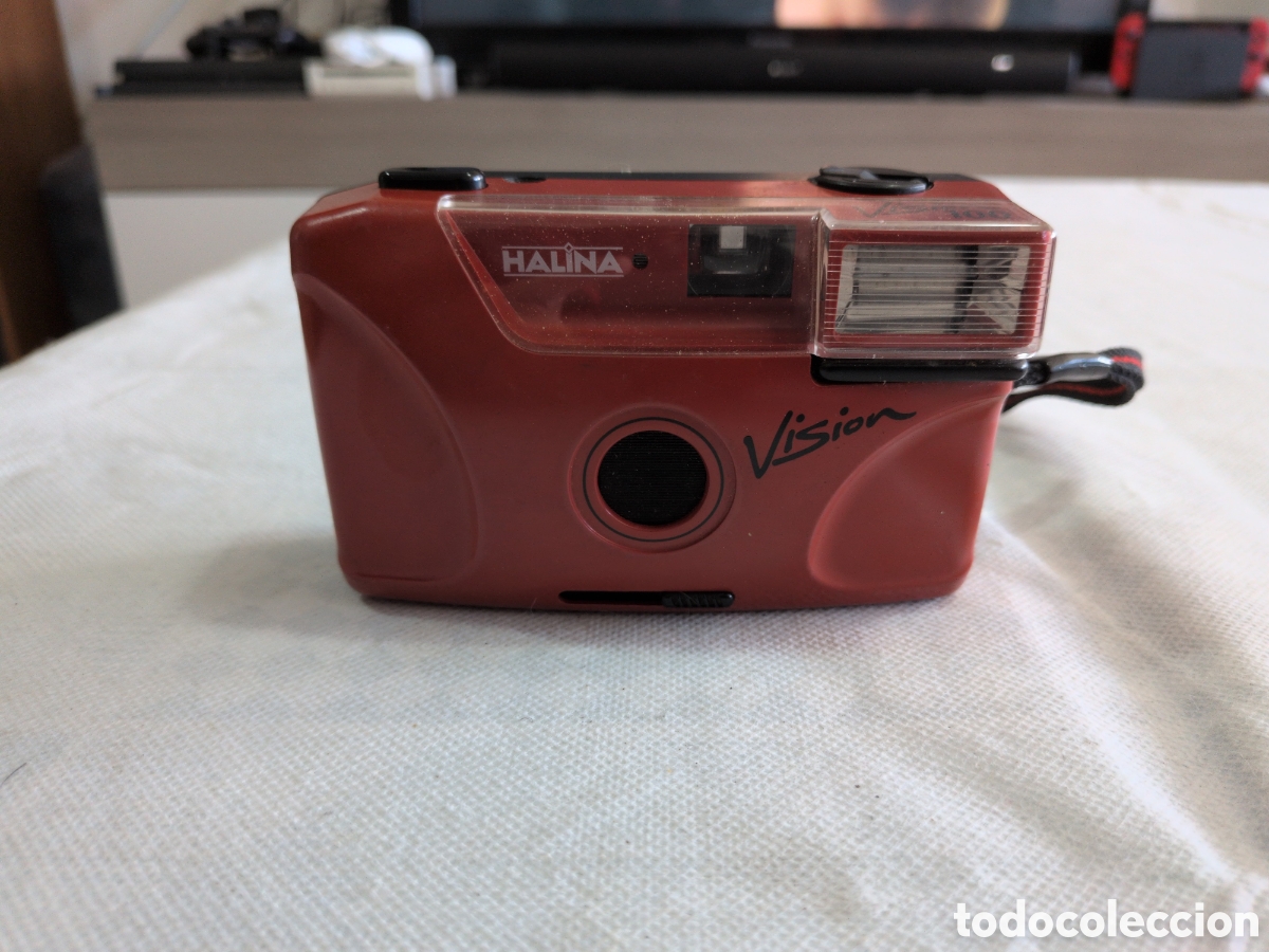 Fotokamera: Curiosa c&aacute;mara roja Halina Vision