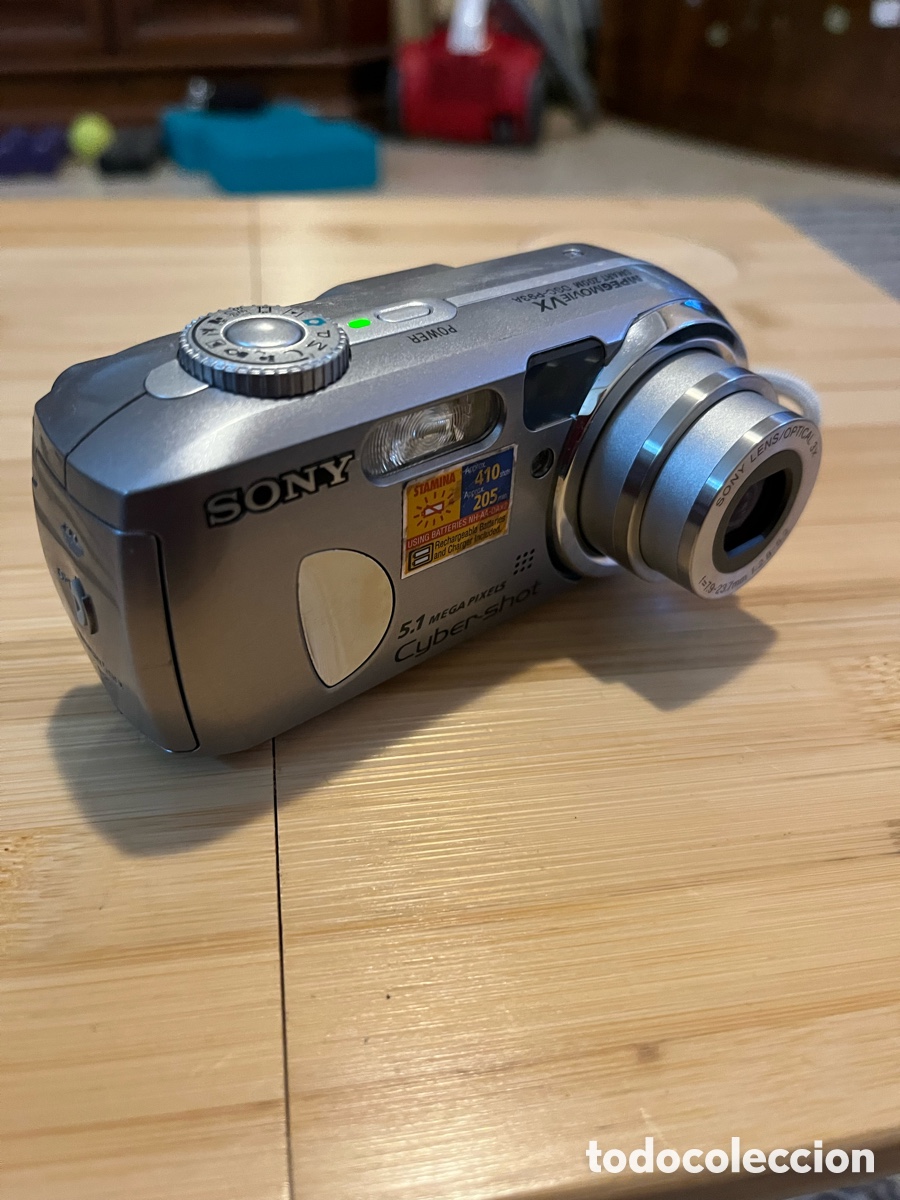 C&aacute;mara de fotos: C&aacute;mara Digital Retro Sony Cyber-shot DSC-P93A - 5.1 MP