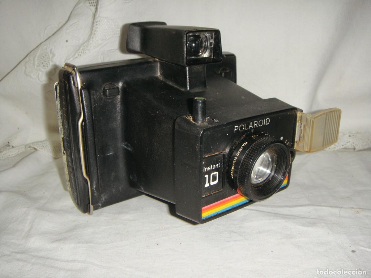 C&aacute;mara de fotos: C&aacute;mara instant&aacute;nea Polaroid Instant 10. ca. 1977&ndash;1980