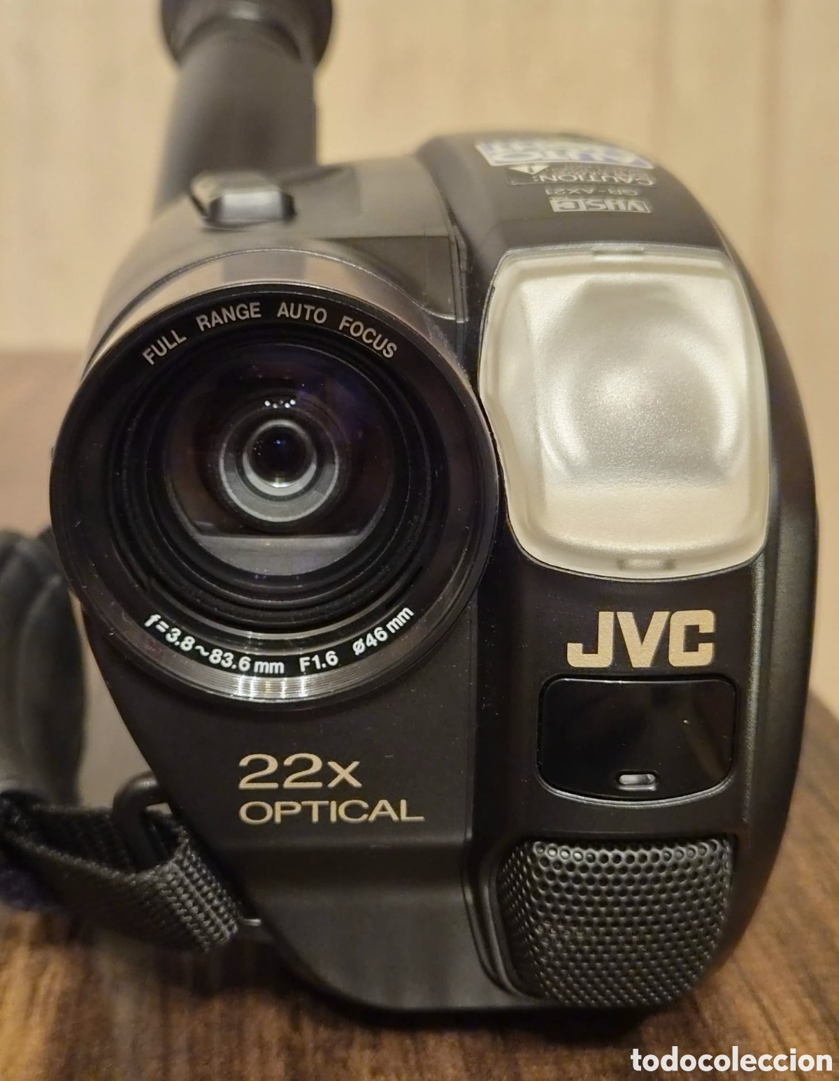 C&aacute;mara de fotos: Videoc&aacute;mara JVC GR-AX21E Compact VHS (VHS-C) Made in Japan - &iexcl;Un solo uso, como nueva! Set Completo