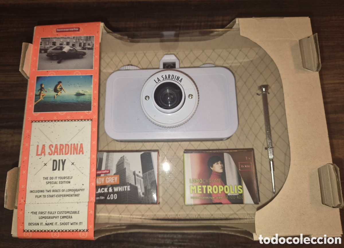 Photo camera: C&aacute;mara Lomography La Sardina DIY Special Edition &mdash; &iexcl;Nueva en Caja Precintada, Con Carretes y Accesor