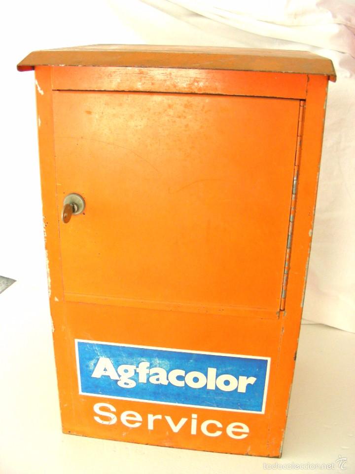 C&aacute;mara de fotos: Buz&oacute;n original de Agfa, 1970 - Foto 1
