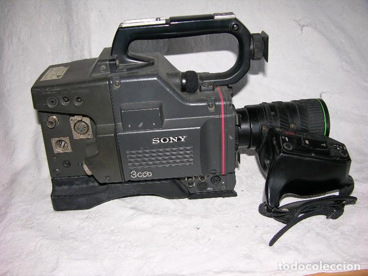 C&aacute;mara de fotos: C&Aacute;MARA DE V&Iacute;DEO PROFESIONAL SONY 3CCD - Foto 2