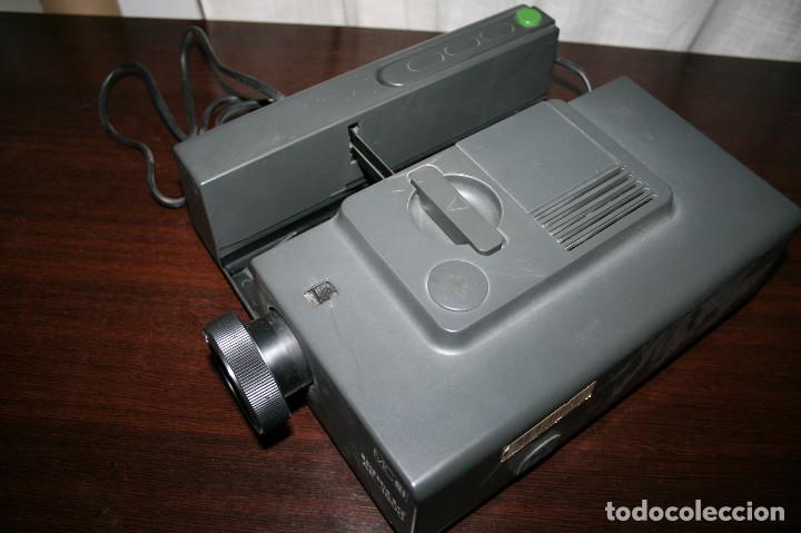 C&aacute;mara de fotos: PROYECTOR DE DIAPOSITIVAS REFLECTA AF 1800 - Foto 2
