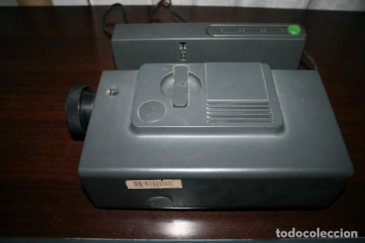 C&aacute;mara de fotos: PROYECTOR DE DIAPOSITIVAS REFLECTA AF 1800 - Foto 3
