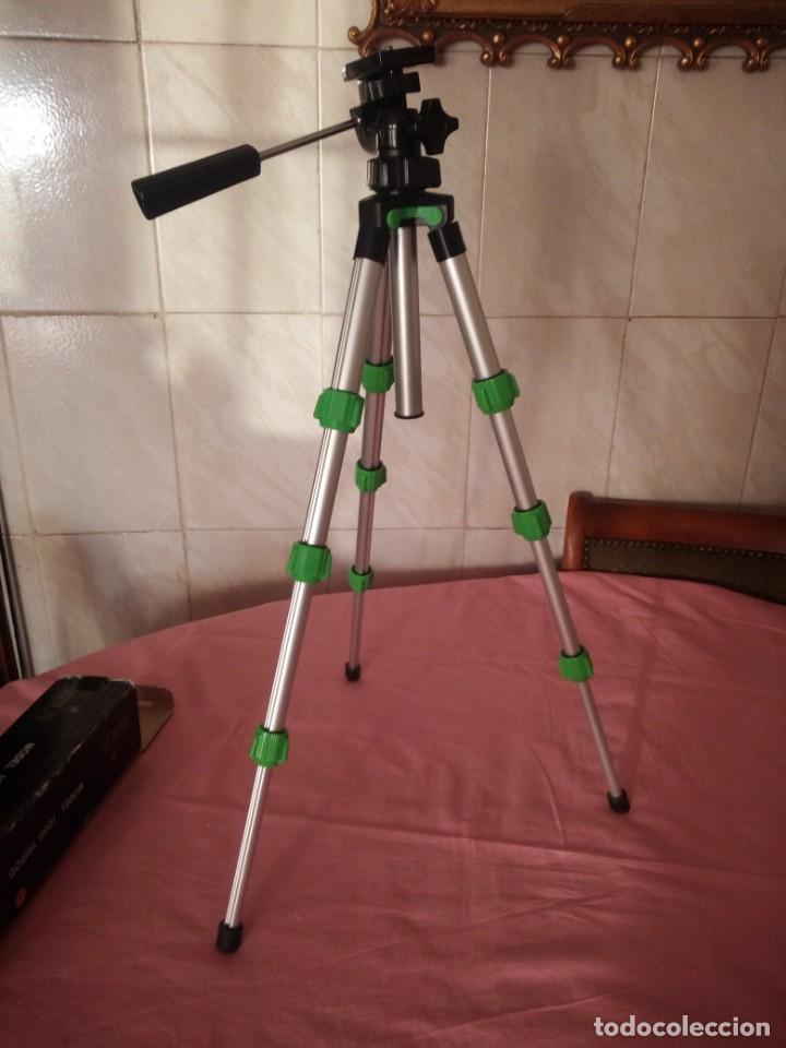 C&aacute;mara de fotos: tr&iacute;pode extensible sirius model 1000 tripod ,en caja original. - Foto 3