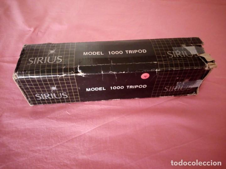 C&aacute;mara de fotos: tr&iacute;pode extensible sirius model 1000 tripod ,en caja original. - Foto 6