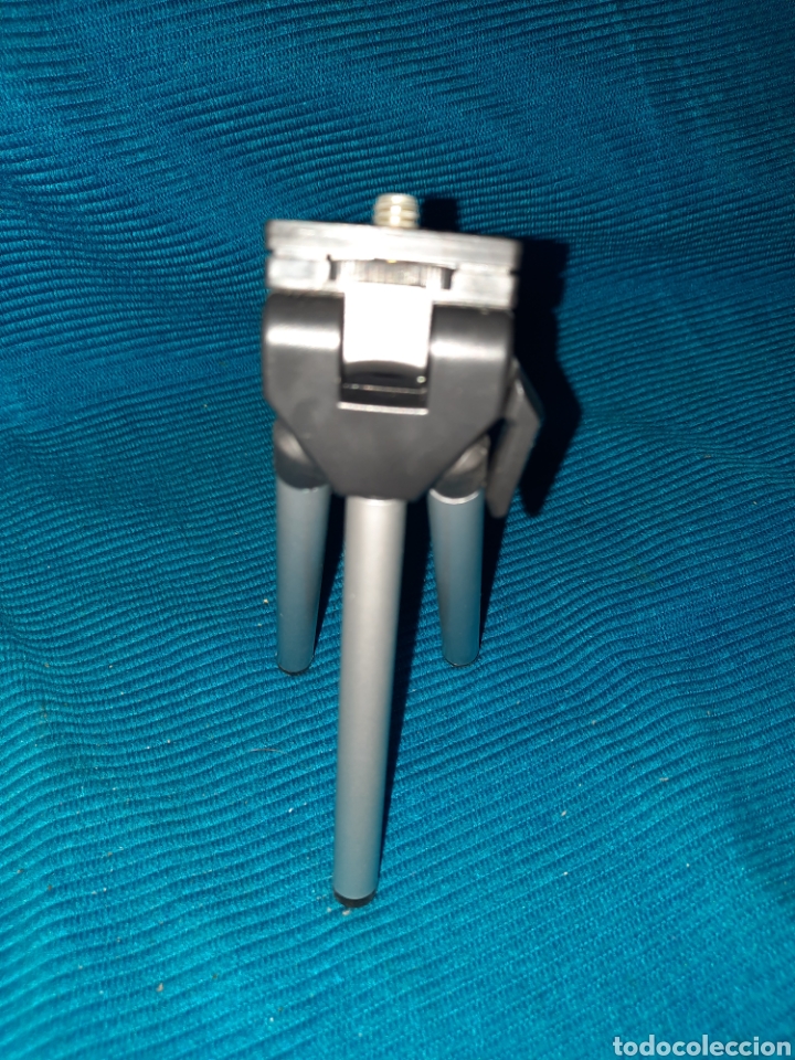 C&aacute;mara de fotos: PEQUE&Ntilde;O TR&Iacute;PODE DE ALUMINIO, 14 CM - Foto 2