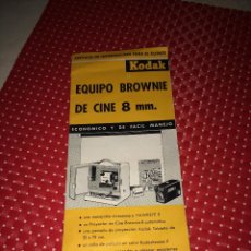 Cámara de fotos: EQUIPO BROWNIE DE CINE 8 MM. - DESPLEGABLE PUBLICITARIO - AÑO 1964 - 6 PÁGINAS. Lote 274906993
