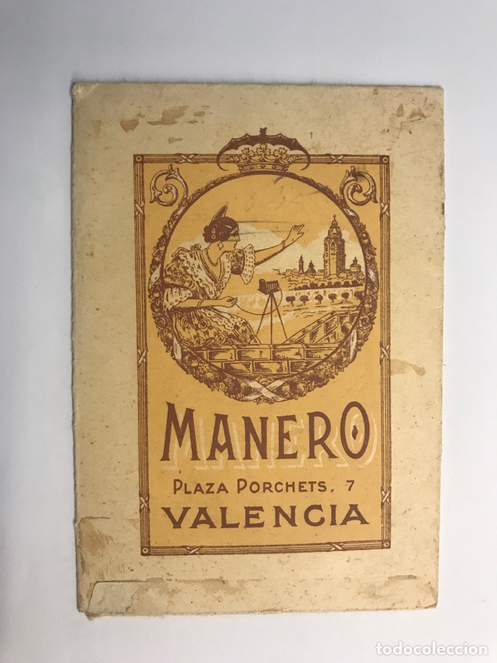 Photo camera: CASA MANERO. Sobre Fotograf&iacute;as. Plaza Porchets, Valencia (h.1930?) Medidas: 15 x 10 cm.,