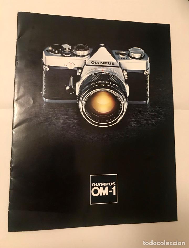 FOLLETO PUBLICITARIO CAMARA FOTOGRAFICA OLYMPUS OM-1 AÑOS 70 (Cámaras Fotográficas - Catálogos, Manuales y Publicidad)
