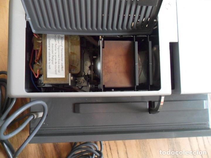 C&aacute;mara de fotos: Proyector de diapositivas Braun D35. - Foto 3