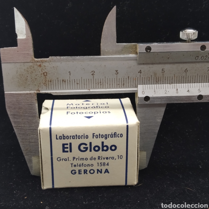 Cámara de fotos: Antigua caja años 60 para guardar rollo de negativo. Laboratorio fotográfico El Globo, Gerona Girona - Foto 8 - 303053023
