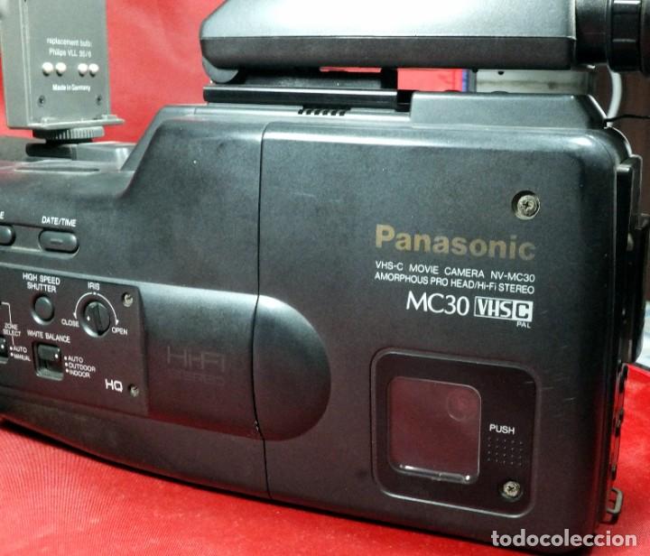 C&aacute;mara de fotos: Videoc&aacute;mara PANASONIC MC 30 con antorcha - Foto 3