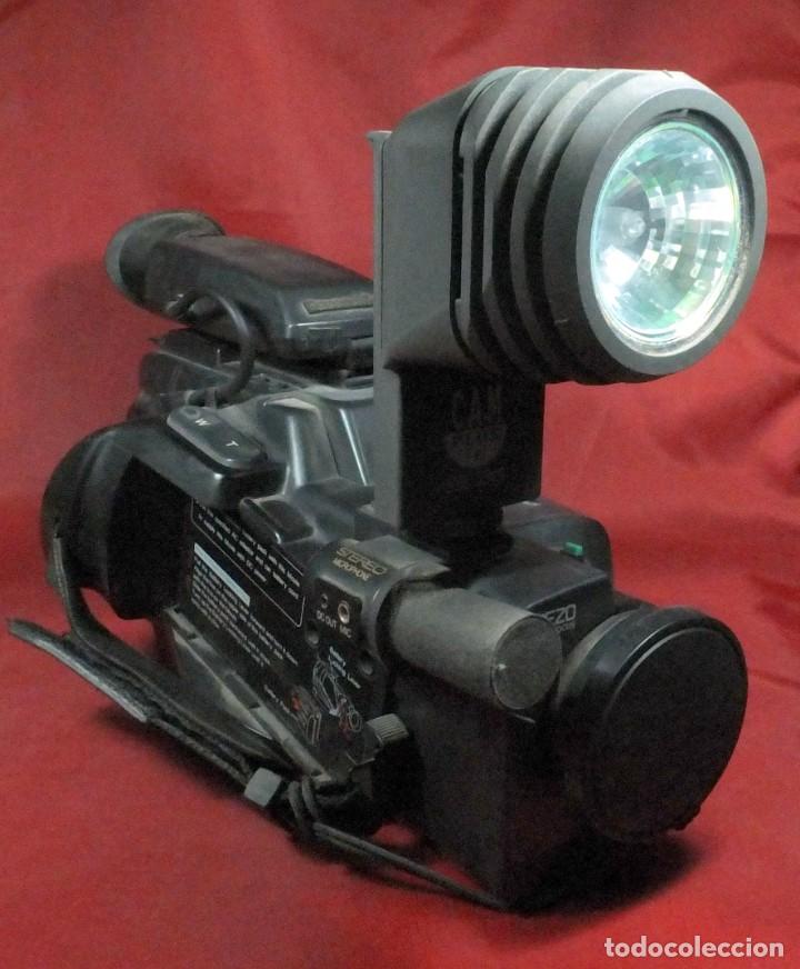 C&aacute;mara de fotos: Videoc&aacute;mara PANASONIC MC 30 con antorcha - Foto 4