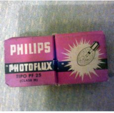 Cámara de fotos: 4 LAMPARAS DE FLASH PHILIPS PHOTOFLUX TYPE PF 25N EN CAJA