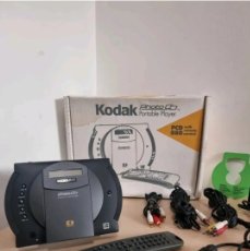 Cámara de fotos: KODAK PHOTO CD, PCD 880 WITH REMOTE CONTROL.