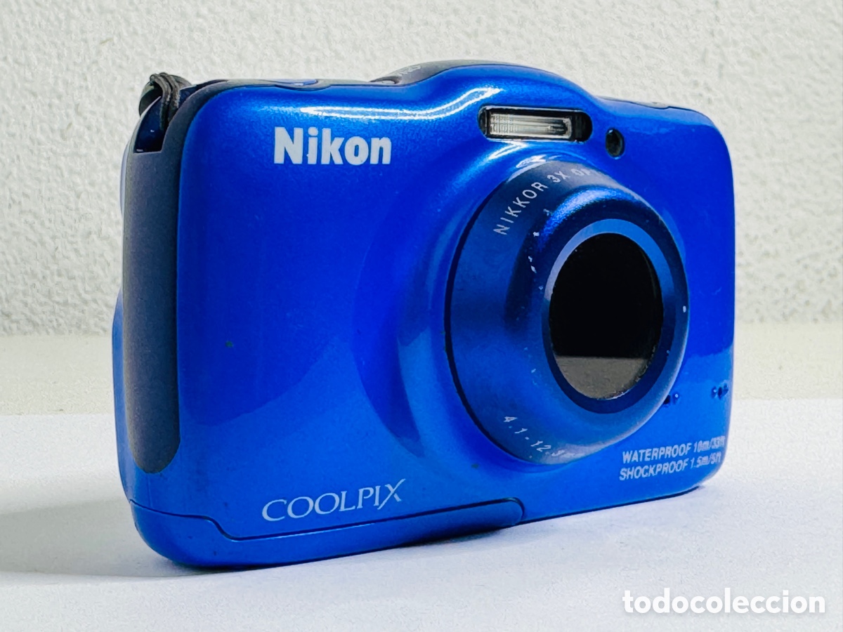 C&aacute;mara de fotos: Nikon COOLPIX S32 Water & Shock Proof Digital Camera- 13.2 MP Blue Untested