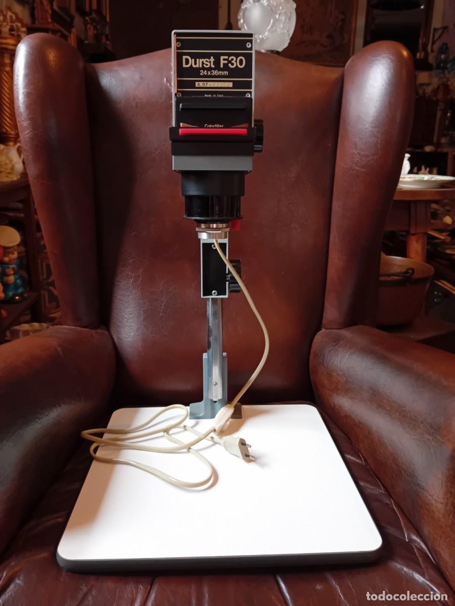 C&aacute;mara de fotos: Ampliadora fotogr&aacute;fica ,Durst F30,24x36 mm, funcionando,