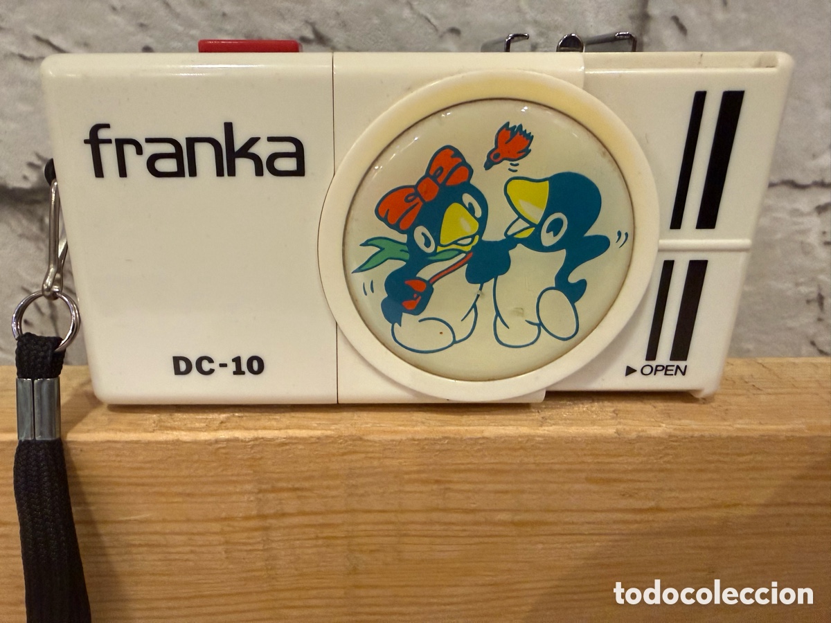 C&aacute;mara de fotos: c&aacute;mara de juguete (c&aacute;mara infantil) Franka DC-10,modelo de los a&ntilde;os 70-80.