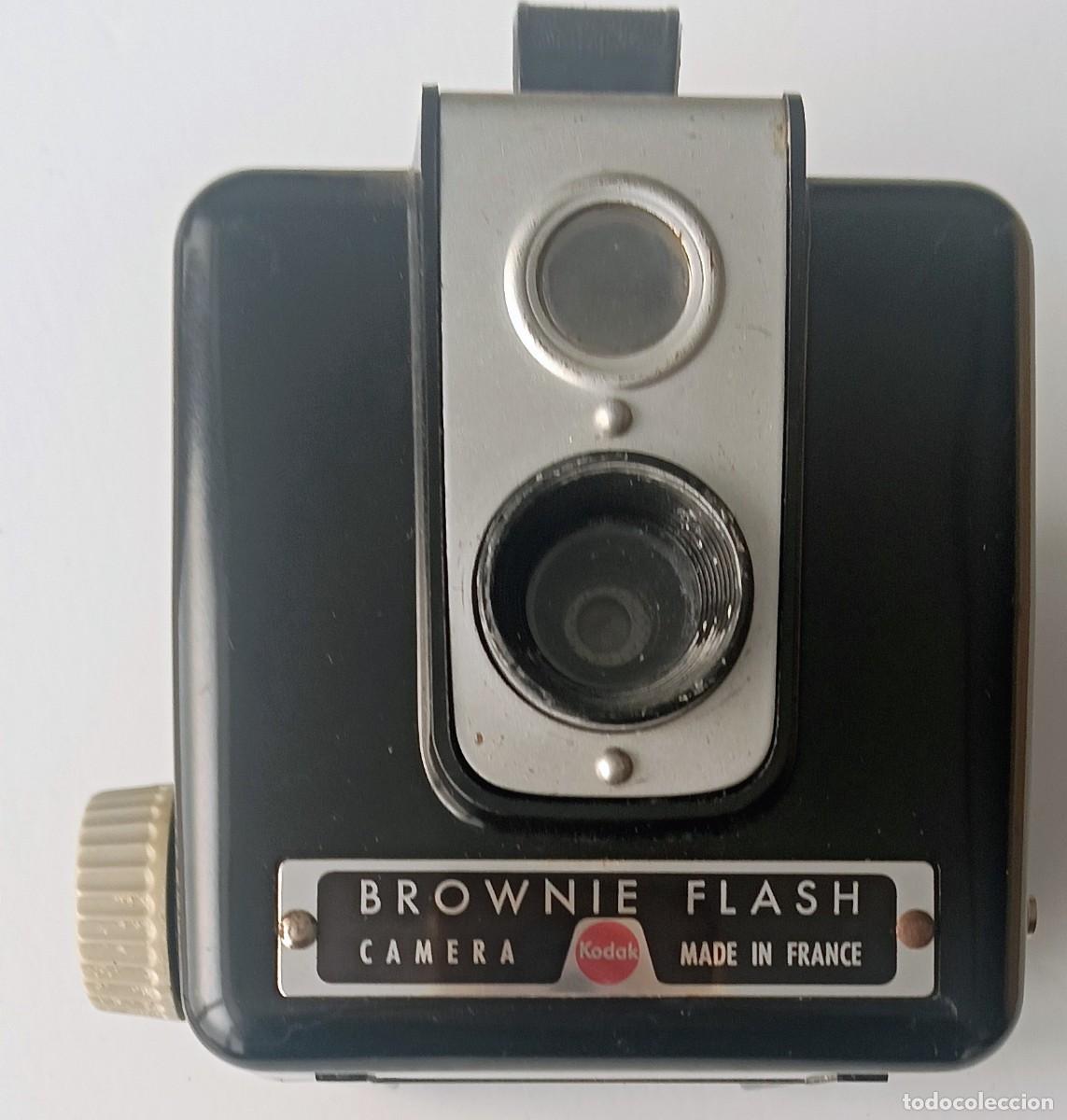 Photo camera: CAMARA FOTOGRAFICA KODAK MODELO BROWNIE FLASH FABRICACION FRANCESA