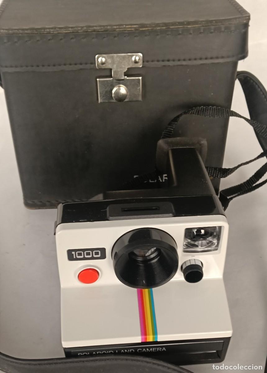 C&aacute;mara de fotos: CAMARA FOTOGRAFICA POLAROID 1000 CON SU ESTUCHE ACCESORIO Y MANUAL