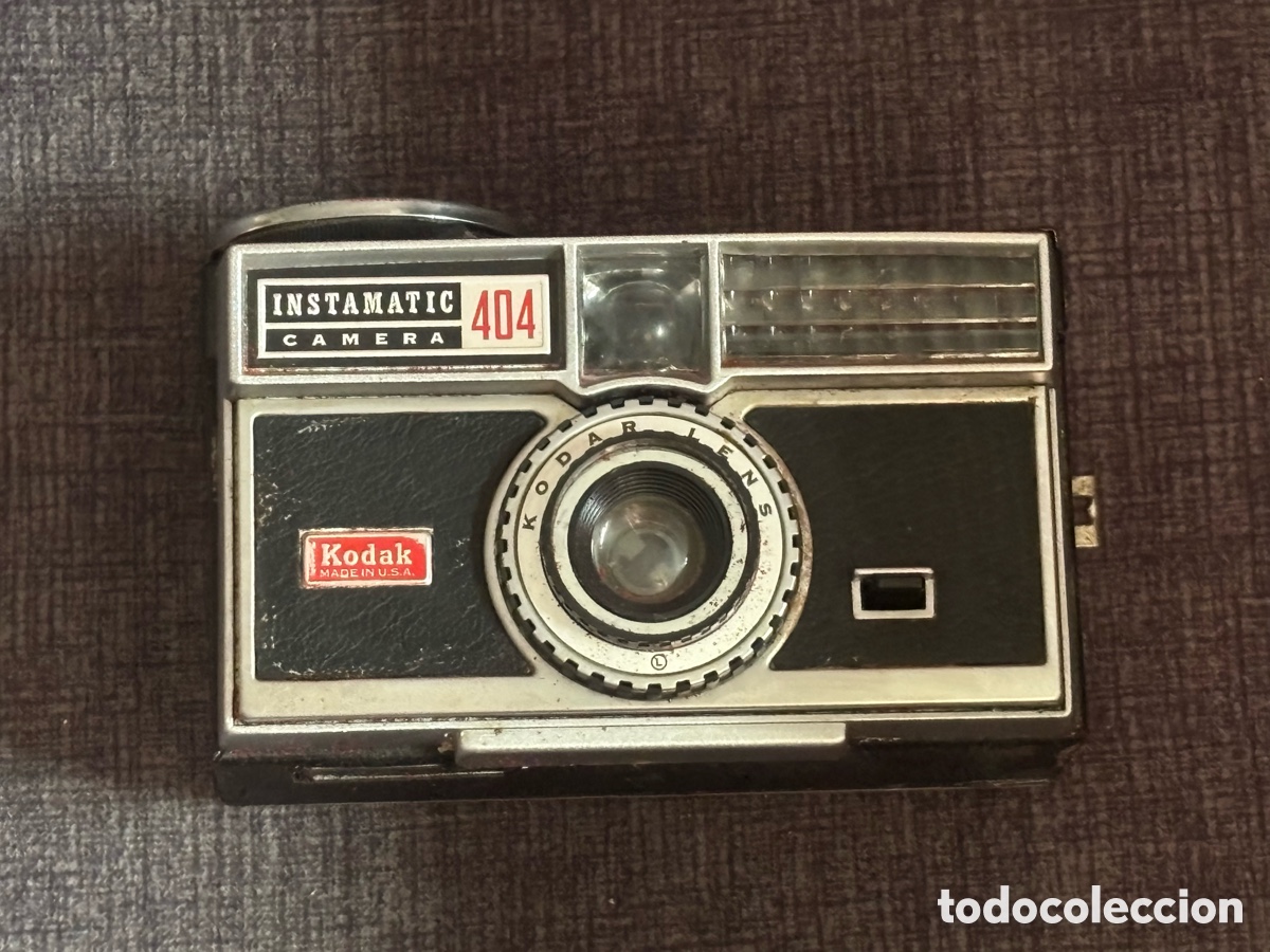 C&aacute;mara de fotos: C&aacute;mara Vintage Kodak Instamatic 404 - Hecha en EE. UU. - Con estuche original -