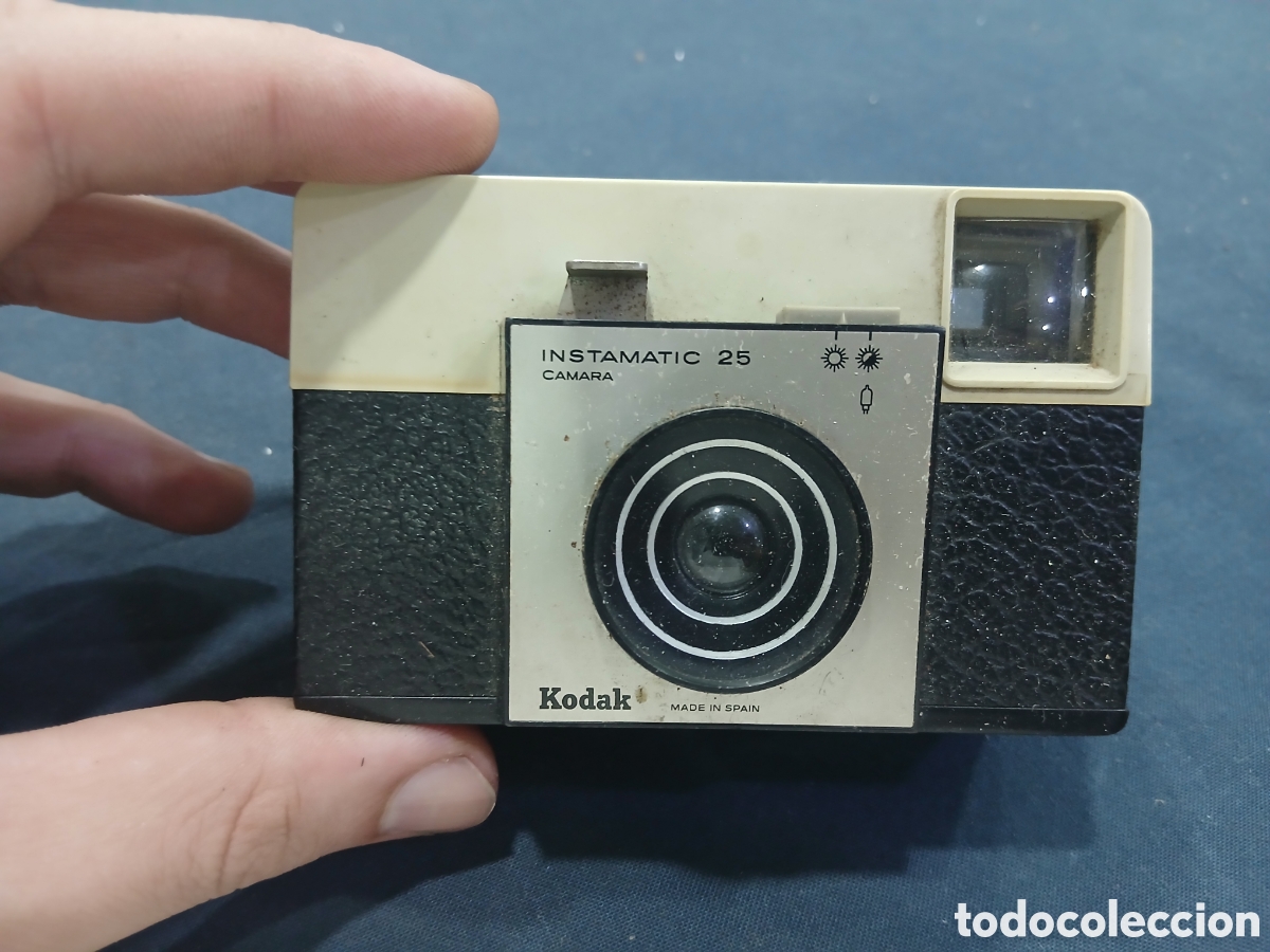 Fotokamera: C&aacute;mara Kodak Instamatic 25. (L120)
