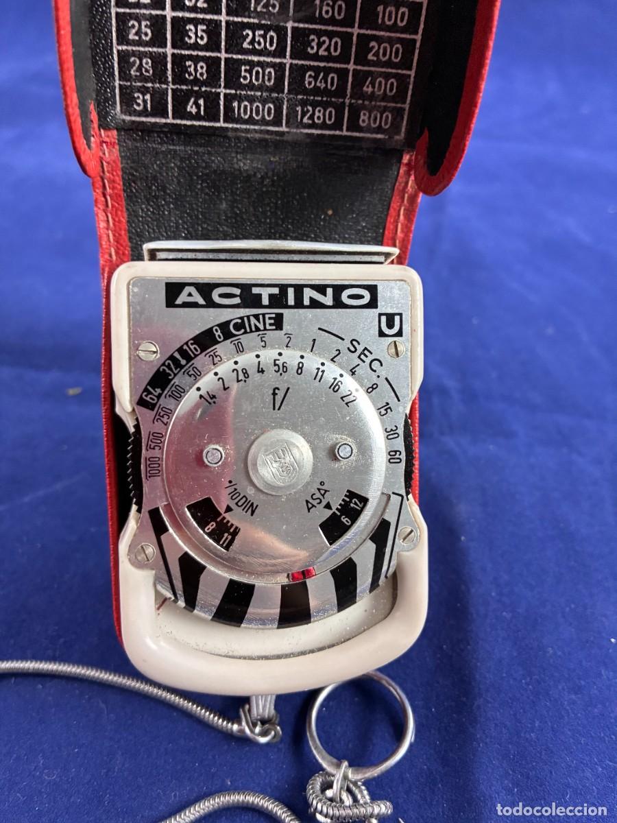 C&aacute;mara de fotos: Fot&oacute;metro Expos&iacute;metro Actino-U. Alemania Occidental c. 1955. Con Estuche Original Rojo. Muy Bueno