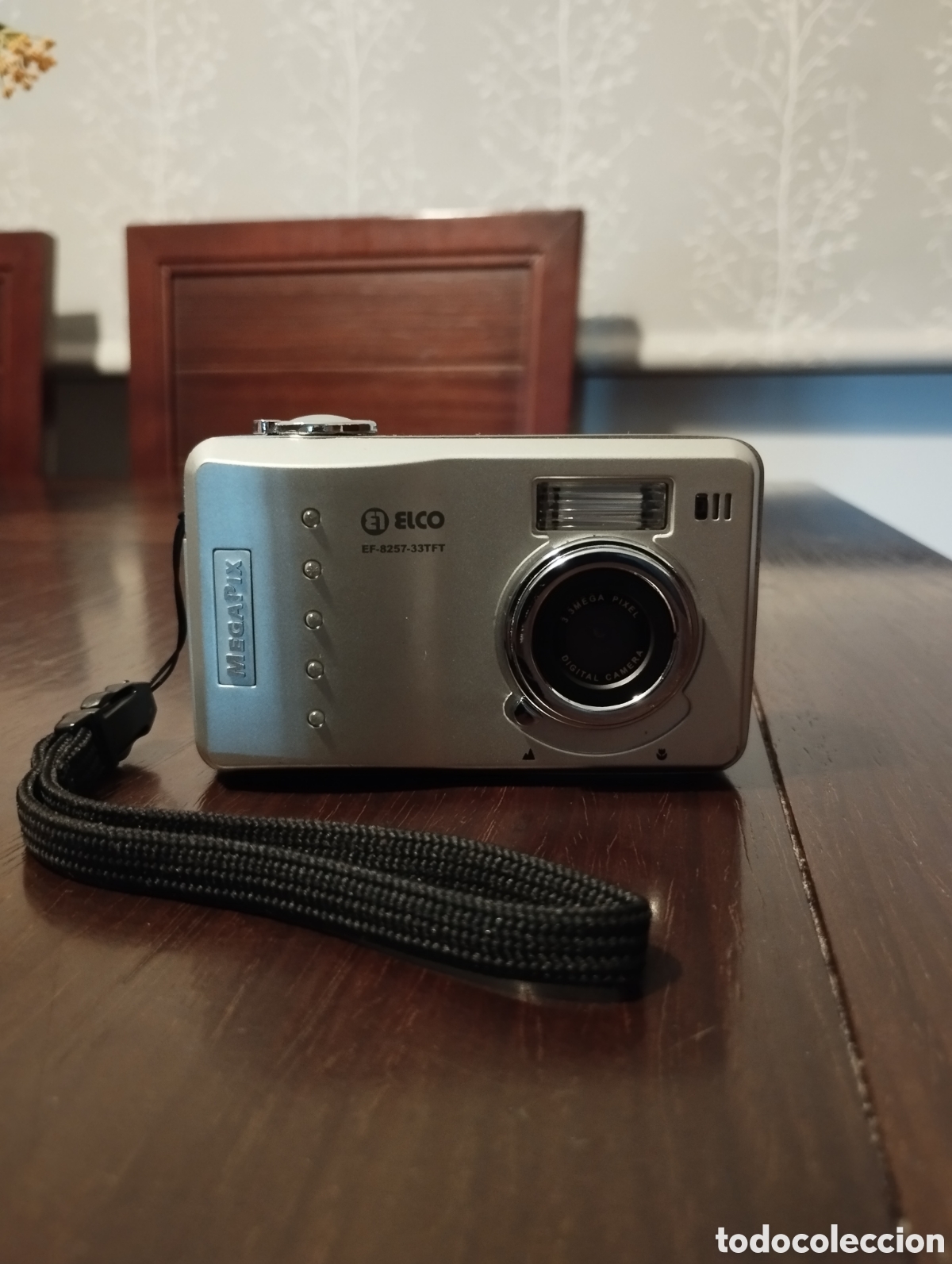 C&aacute;mara de fotos: C&aacute;mara digital compacta vintage ELCO EF-4207-32TFT. Completa funcionalidad. Coleccionismo.