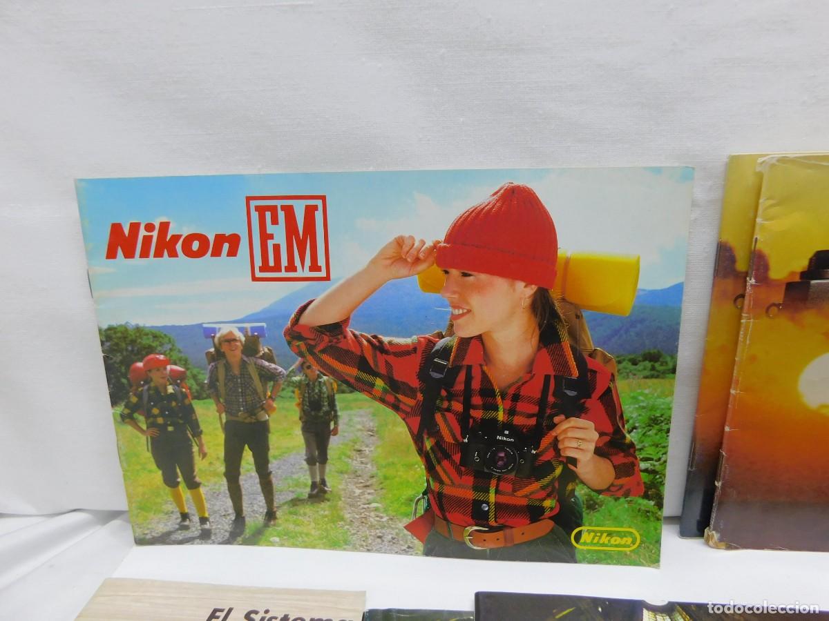 C&aacute;mara de fotos: LOTE FOLLETOS Y CAT&Aacute;LOGOS NIKON - Foto 2