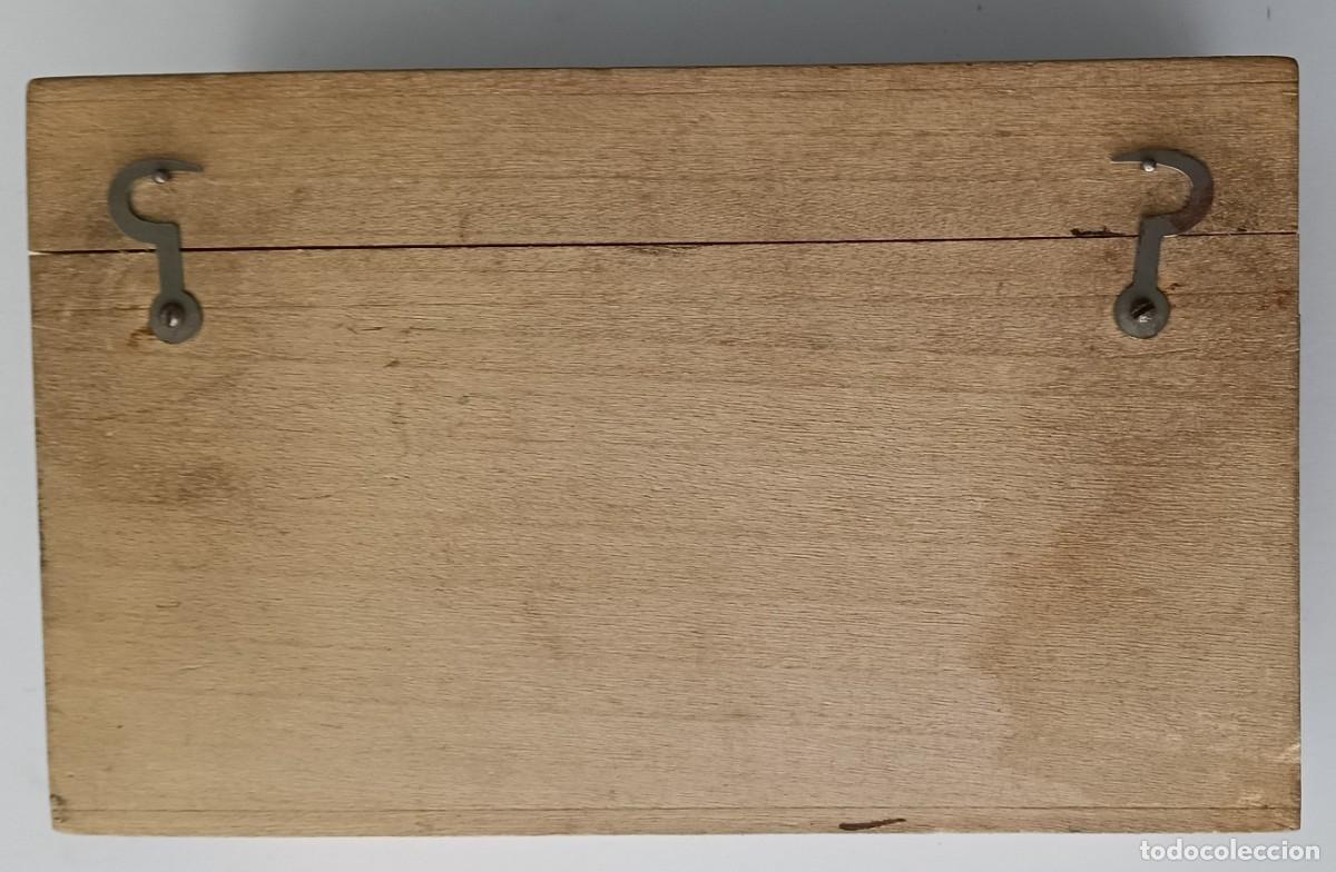 C&aacute;mara de fotos: CAJA DE MADERA PARA 50 PLACAS ESTEREOSCOPICAS FORMATO 4.5 X 10.7 CM.