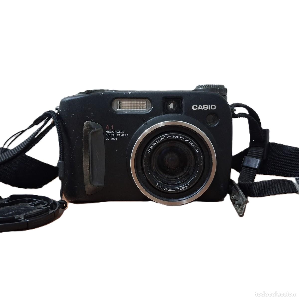 Photo camera: C&aacute;mara digital retro Casio QV-4000 (2001) &ndash; 4,1 MP con lente Canon