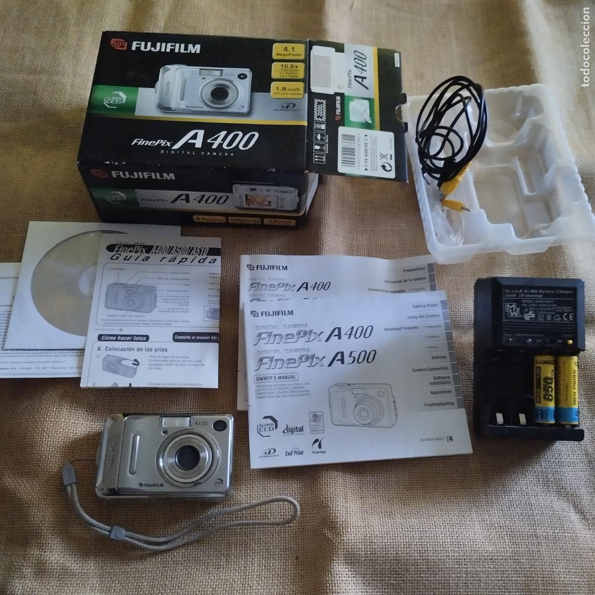 Fotokamera: CAMARA FUJI A 400 CON CARGADOR DE PILAS