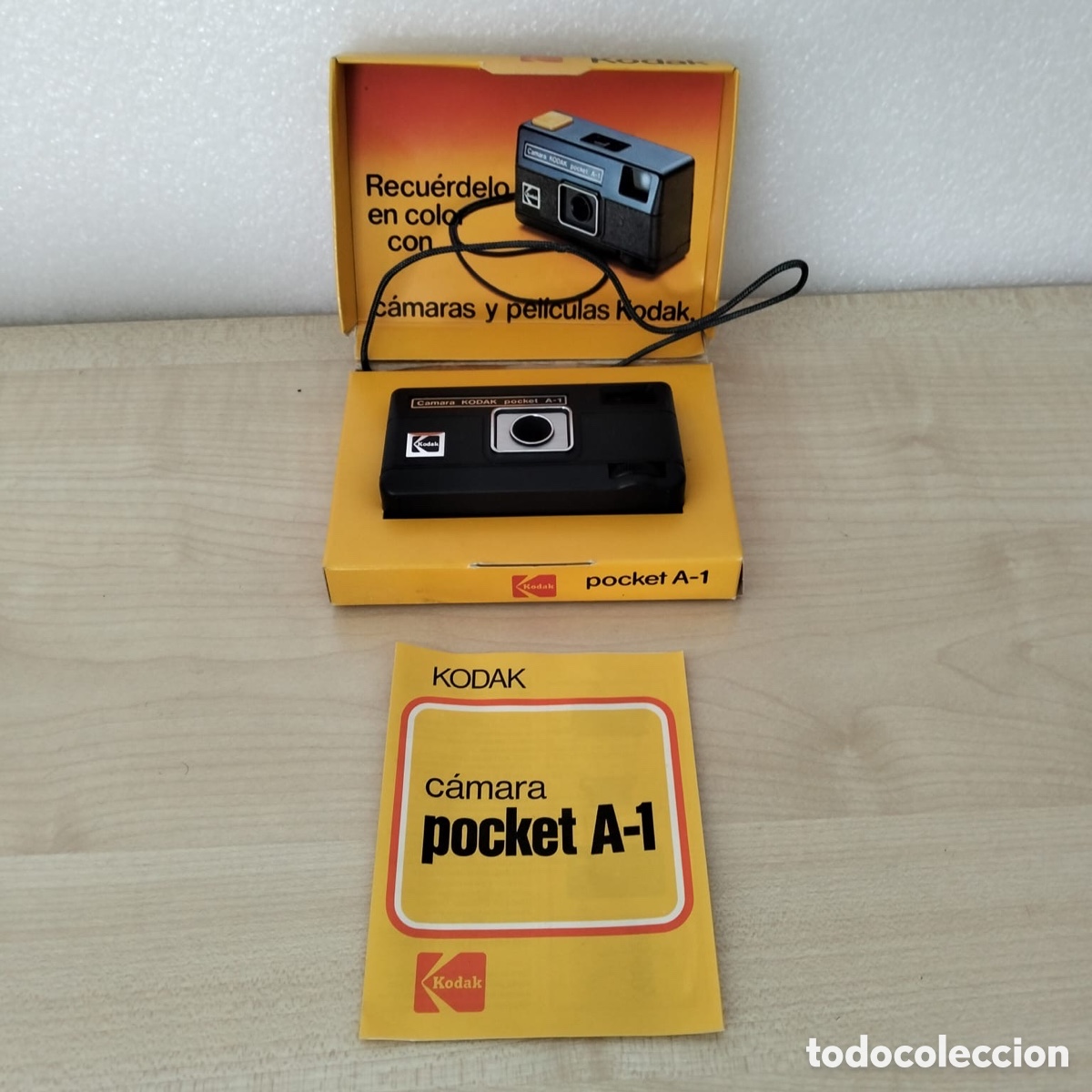 C&aacute;mara de fotos: c&aacute;mara Kodak Pocket A-1 con su caja original y su manual de instrucciones