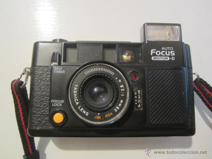 C&aacute;mara de fotos: CAMARA YASHICA MODELO LENS AUTOFOCUS - Foto 1