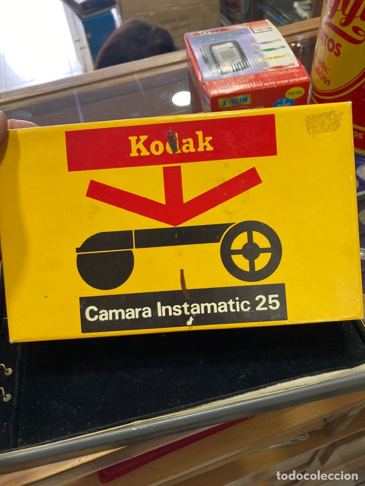 C&aacute;mara de fotos: Kodak instamatic en su caja - Foto 1