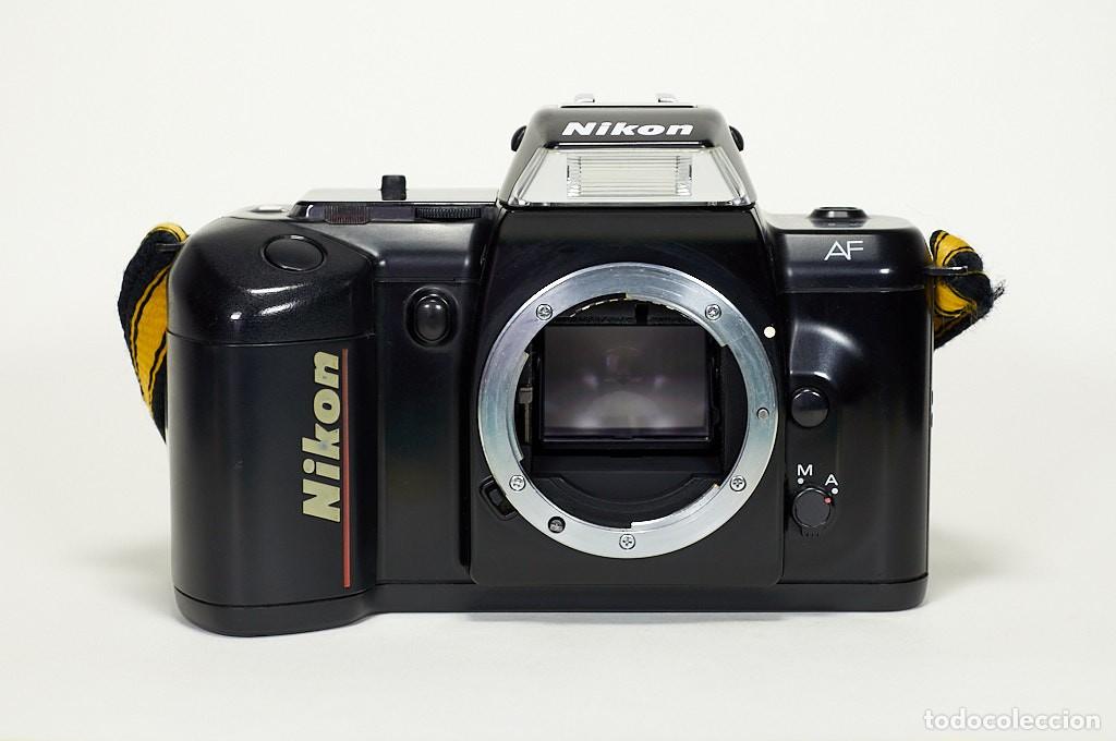 C&aacute;mara de fotos: C&aacute;mara R&eacute;flex Anal&oacute;gica Nikon N4004 (Denominaci&oacute;n F-401). 100% Operativa y Probada con Carrete