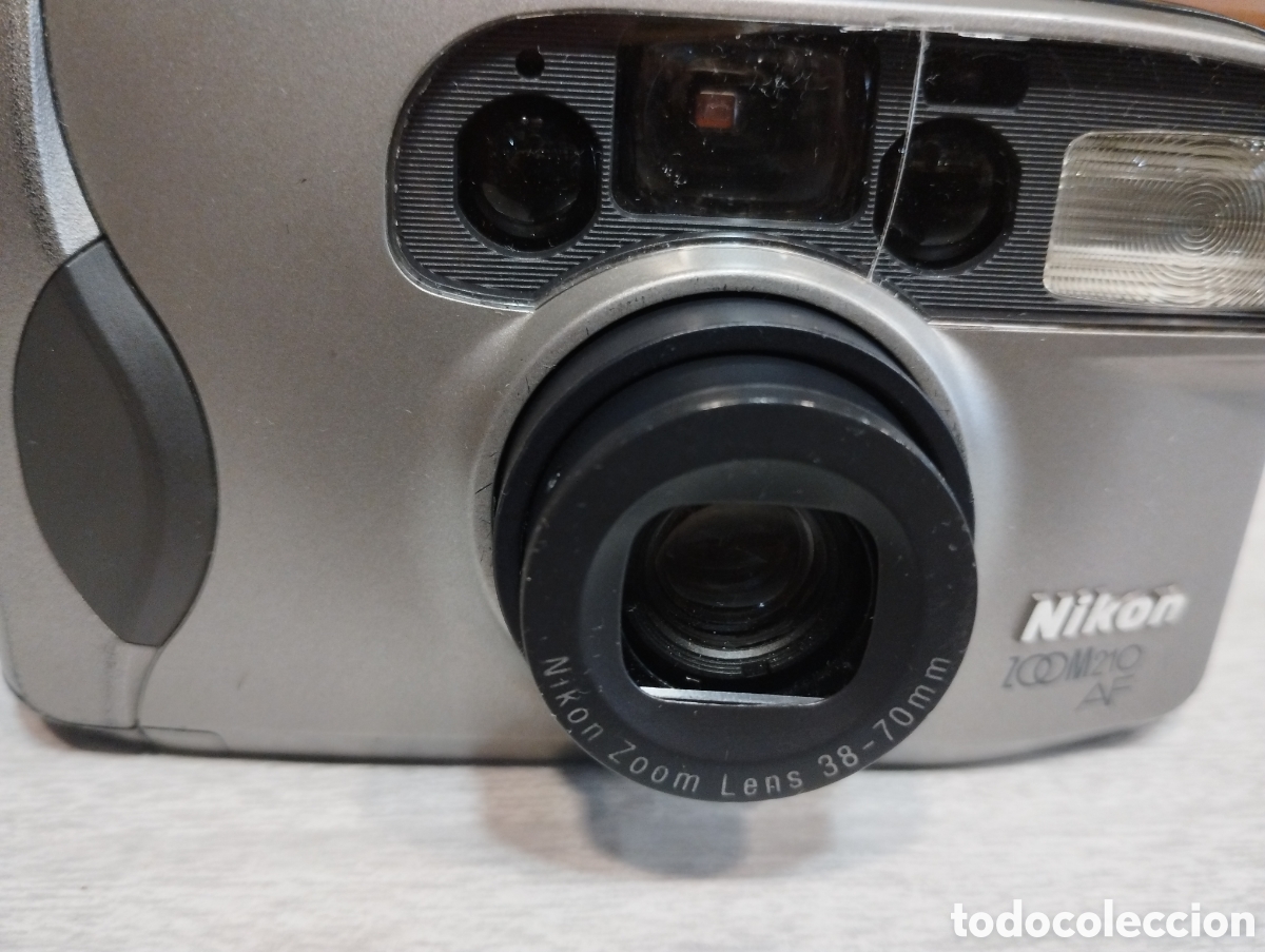 C&aacute;mara de fotos: Nikon Zoom 210 AF funciona perfectamente. - Foto 2