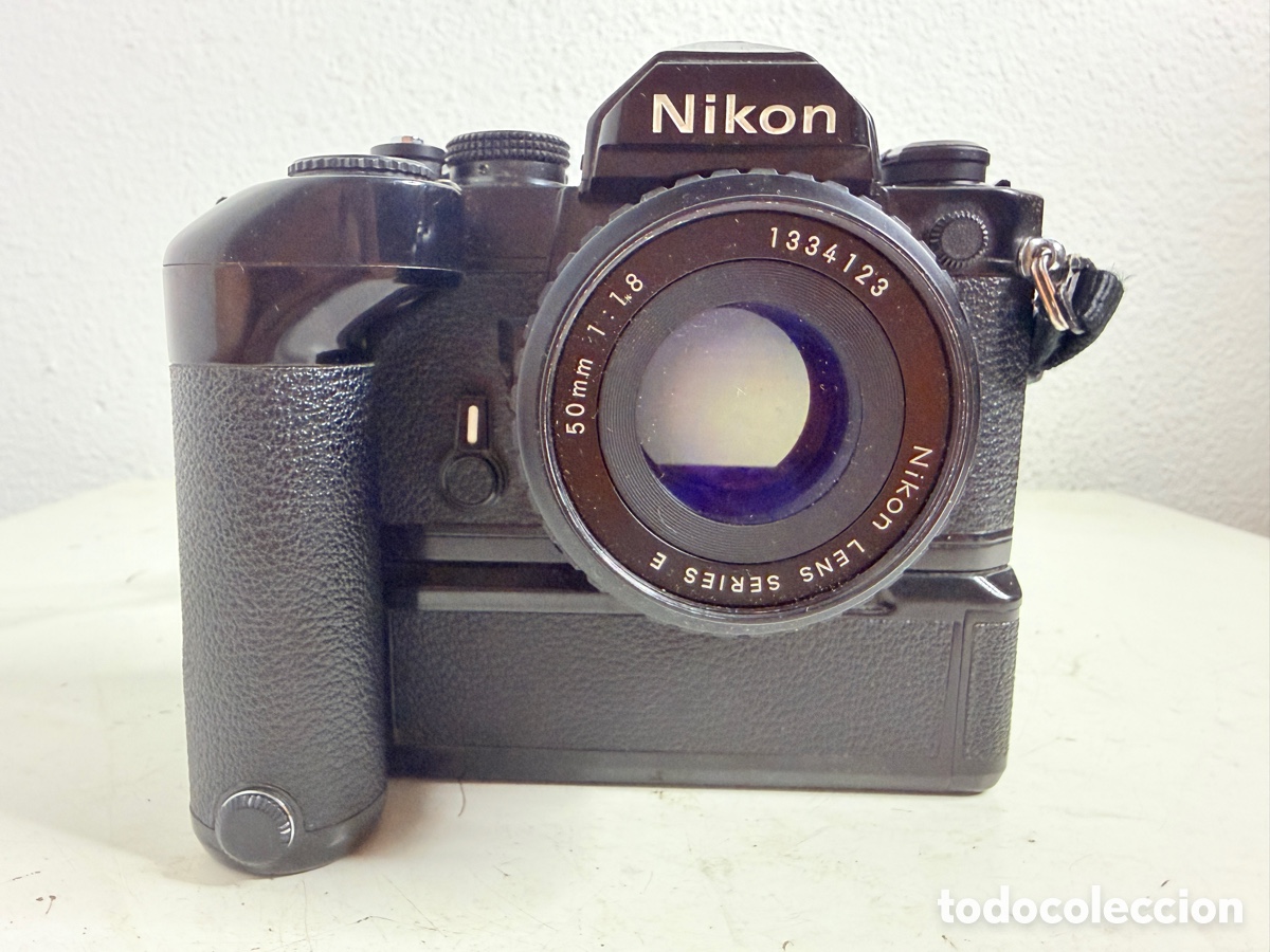 C&aacute;mara de fotos: Nikon FM Camera & Nikon MD-12 Usado Sin Comprobar.
