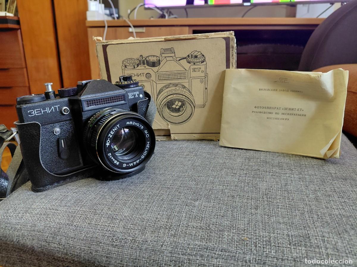 Appareil photos: LOTE COLECCI&Oacute;N: C&aacute;mara Sovi&eacute;tica Zenit ET Negra (Cir&iacute;lica) de 1991 + MC Helios 44M-6 + Caja y Manual