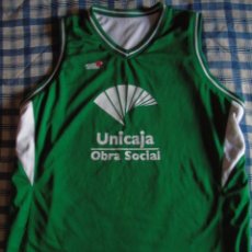 Coleccionismo deportivo: CAMISETA REVERSIBLE DEL CLUB UNICAJA BALONCESTO DE MÁLAGA. JOHN SMITH. TALLA L.. Lote 51016282