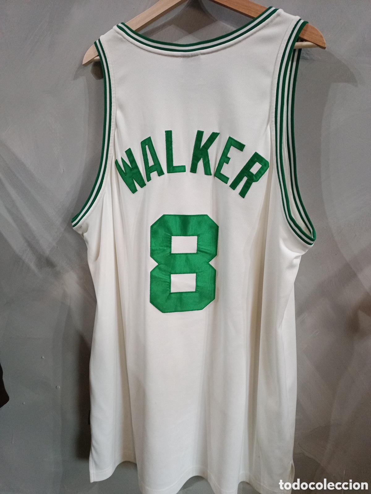 Coleccionismo deportivo: Swingman Antoine Walker #8 - Foto 2