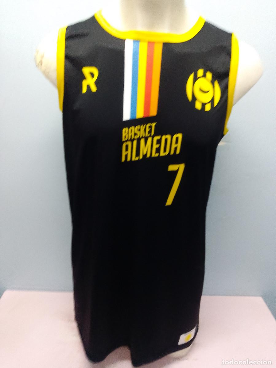 Coleccionismo deportivo: basquet Almeda Cornella basket basketball basquet shirt L