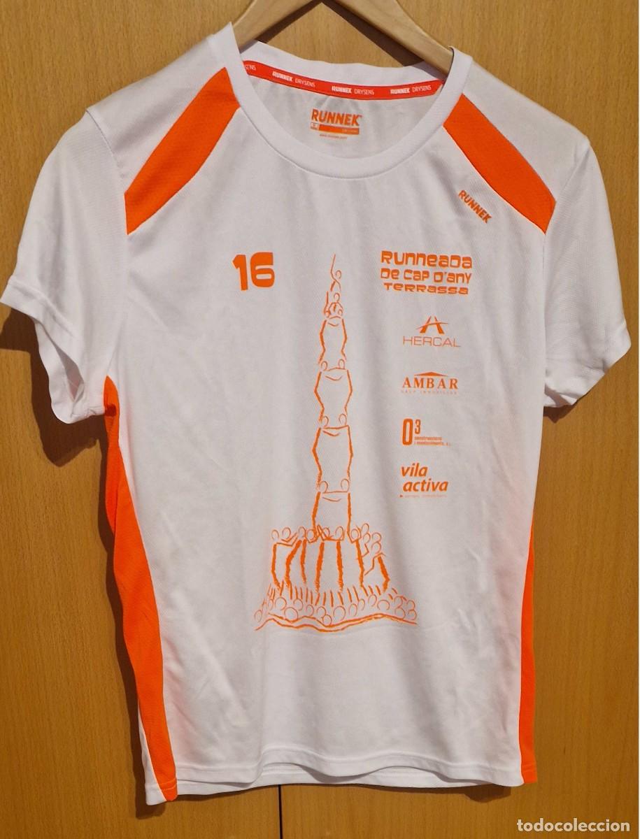 Sammelleidenschaft Sport: Camiseta Runnek. Terrassa. Castellers. Runneada de cap d'any. 2026.