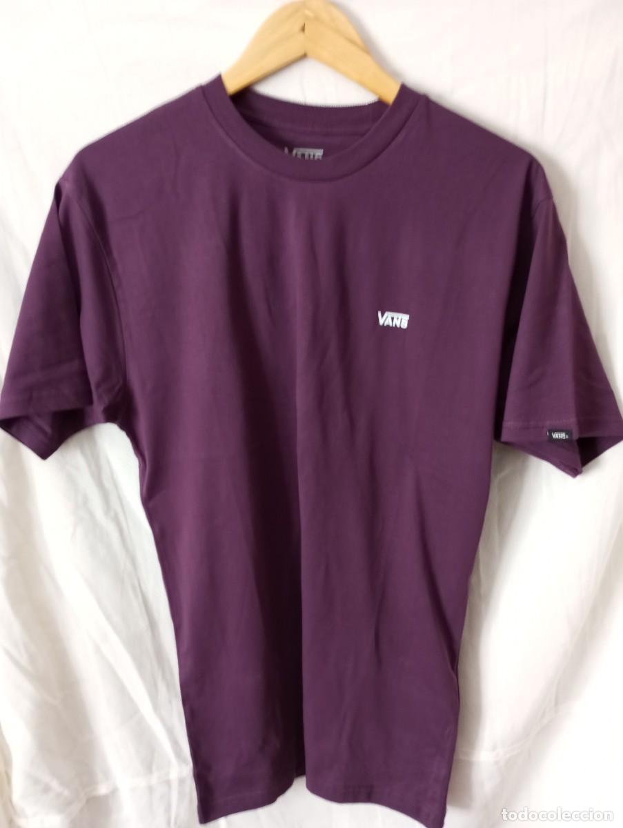Coleccionismo deportivo: CAMISETA DEPORTIVA VANS violeta Left Chest TALLA M NUEVA