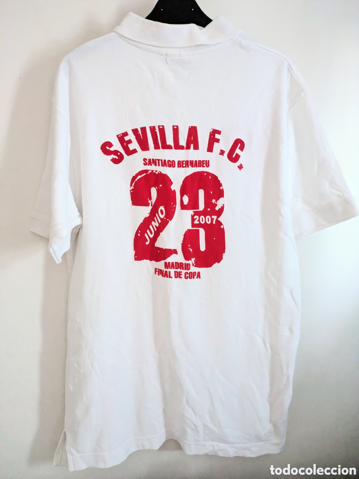 Coleccionismo deportivo: Sevilla F.C copa del Rey 2007 polo conmemorativo