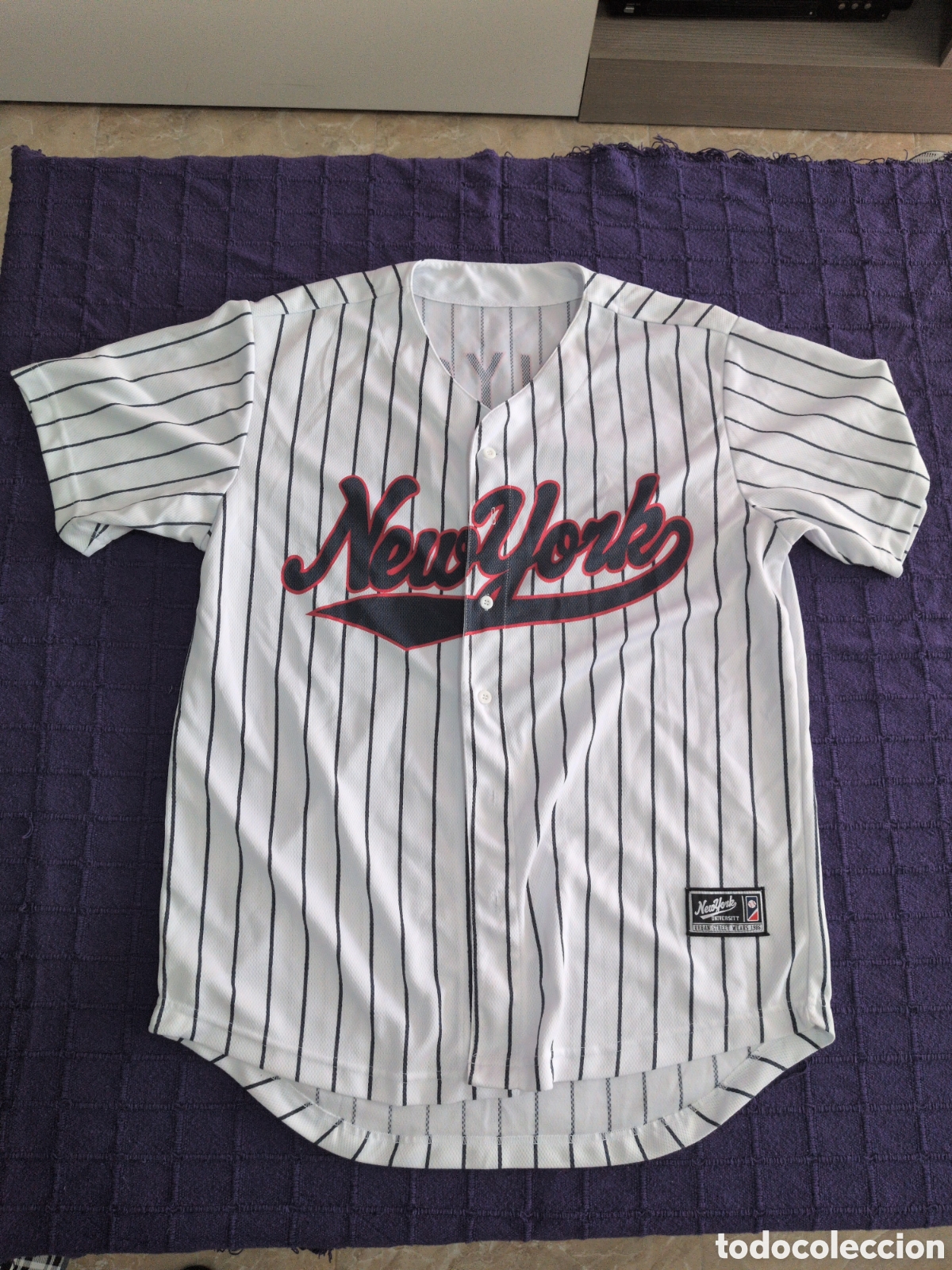 Coleccionismo deportivo: Camiseta de estilo beisbol de los New York. Urban Street