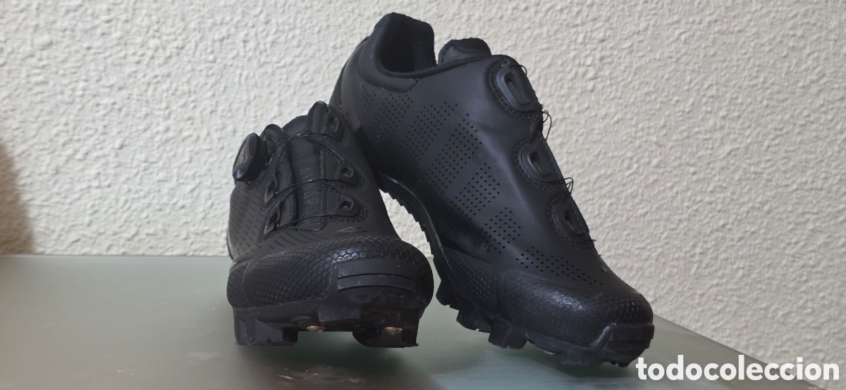 Coleccionismo deportivo: T&iacute;tulo: Zapatillas de ciclismo Spiuk MTB negras con cierre de ruleta