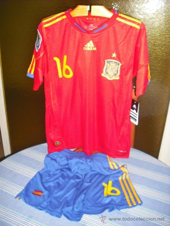 Sports collectibles: EQUIPACION ADIDAS ESPA&Ntilde;A 16 SERGIO CON ESTRELLA CAMPEONES DEL MUNDO BORDADA TALLA S